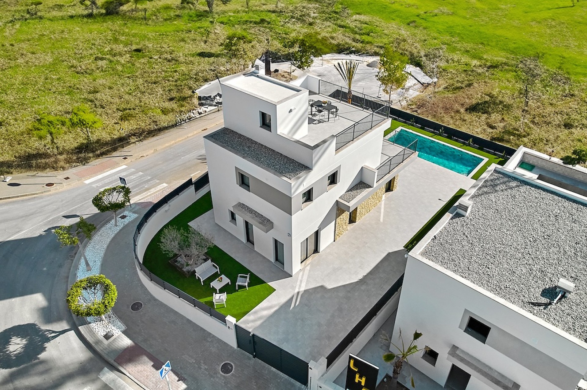 w dji 0031 1 resized.jpg