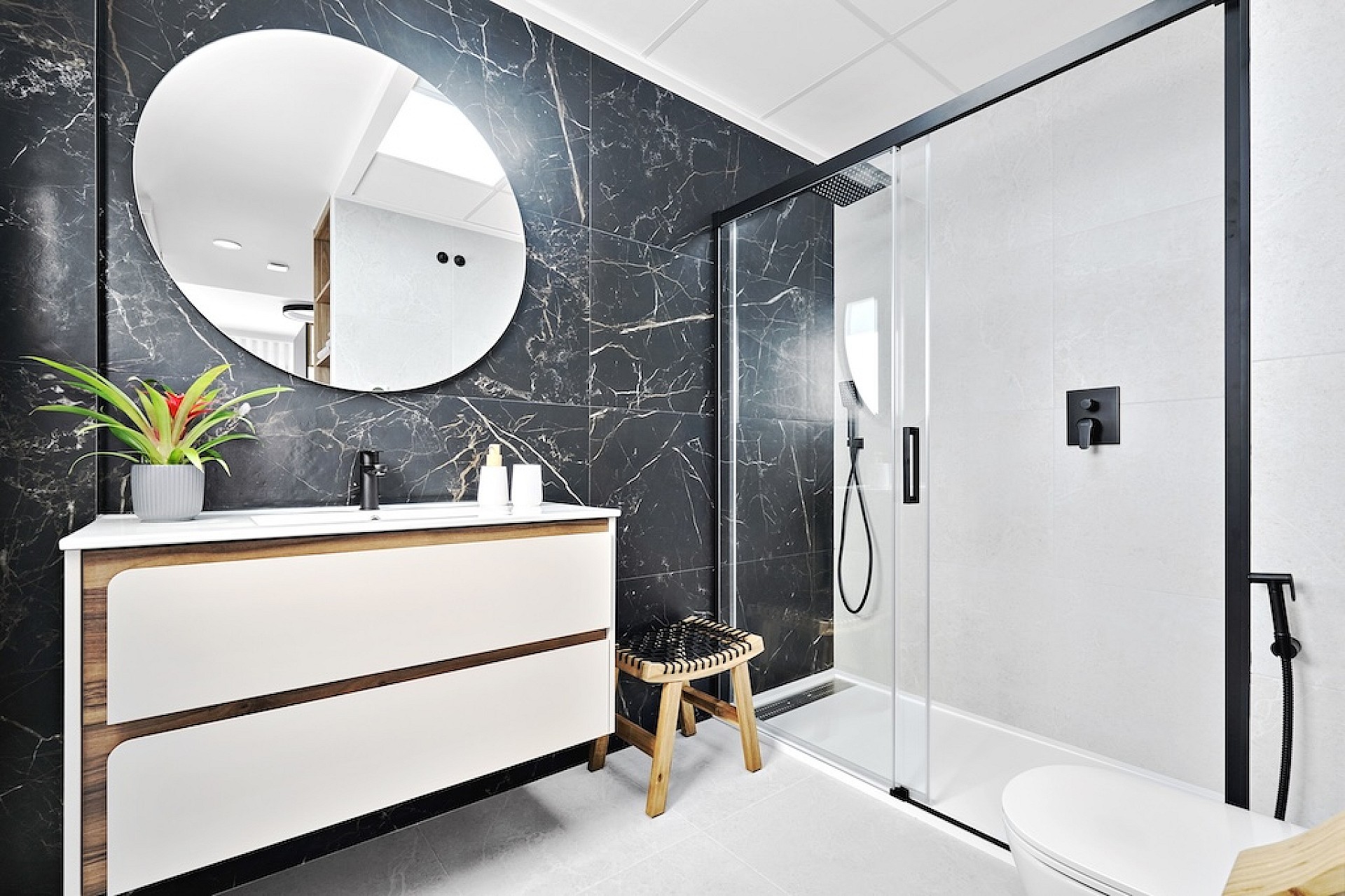 w dscf6353 resized.jpg