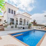 w olivia especial dsc 0752web.jpg