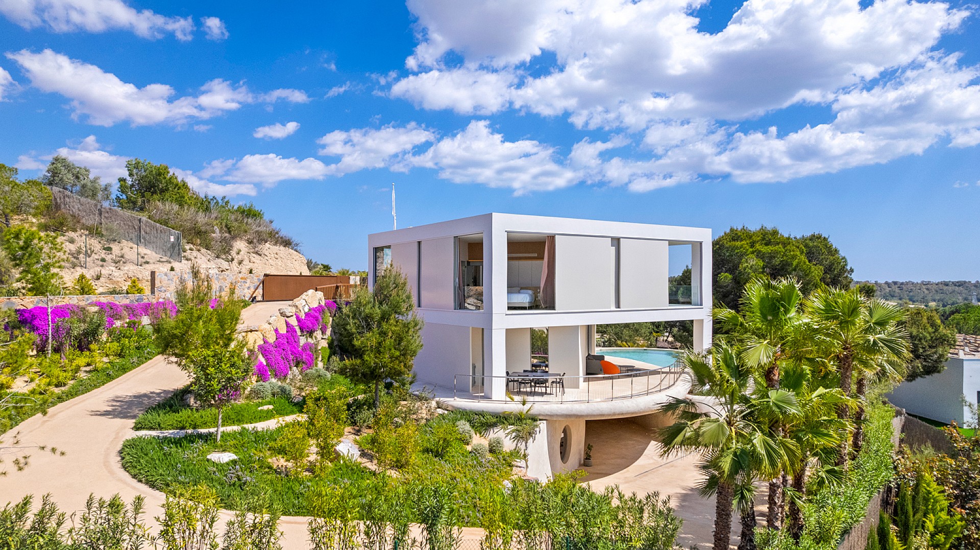 w pebble an extraordinary perspective.jpg