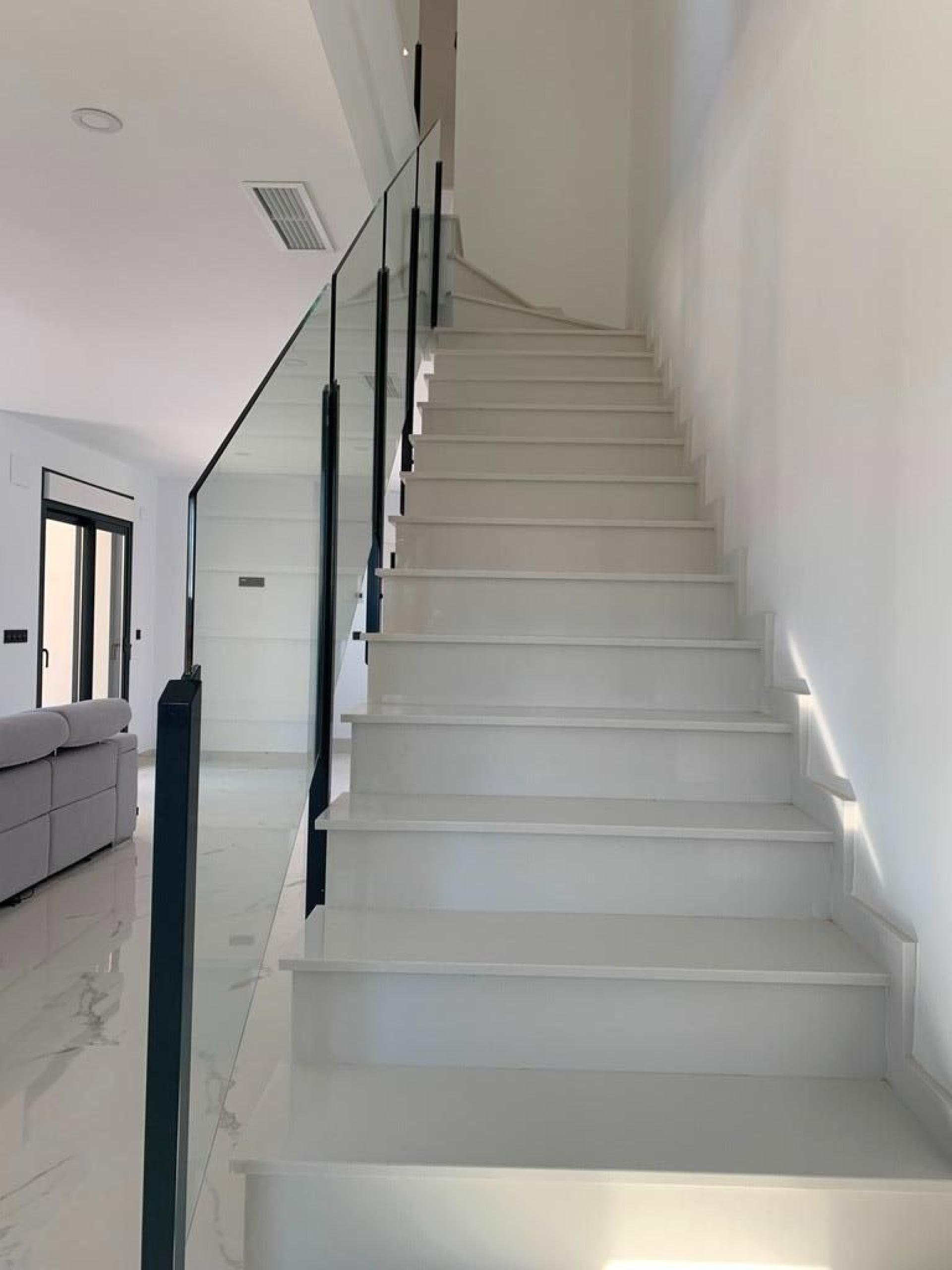 w 6iq20tun6yxikkc7bequ.jpg