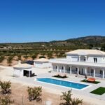 w h4pq83vi38zkczydaivu.jpg