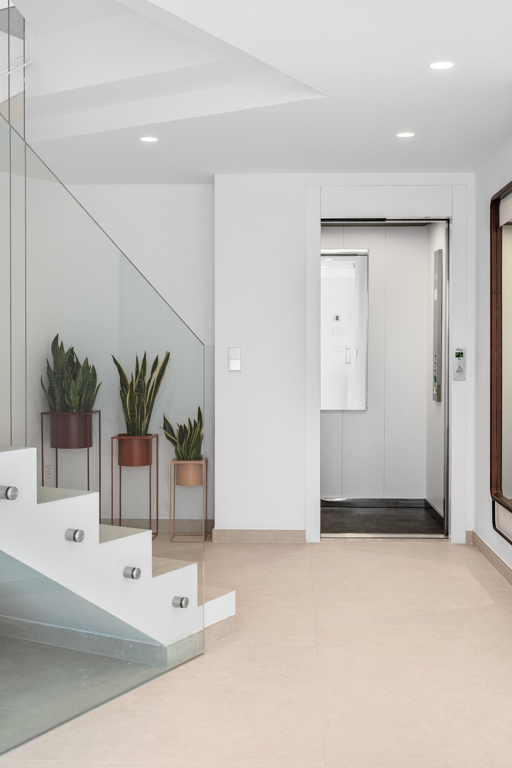 w 1755081725 a747639.jpg