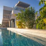 w 3. casa con piscina2.jpg