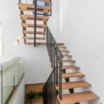 w 63 venecia v bc escalera planta baja.jpg